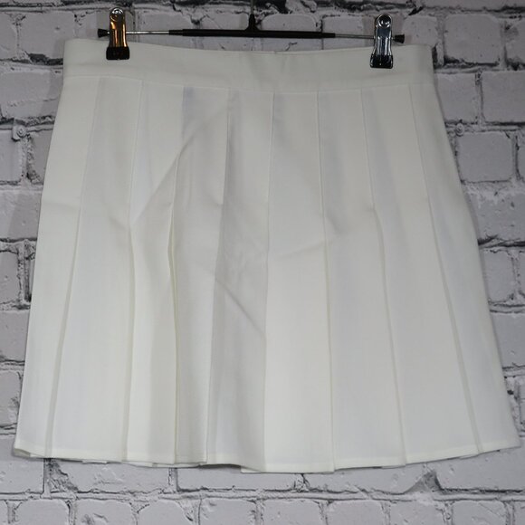 NWT - Women's Pleated Mini Skirt - Whtie - Picture 4 of 5